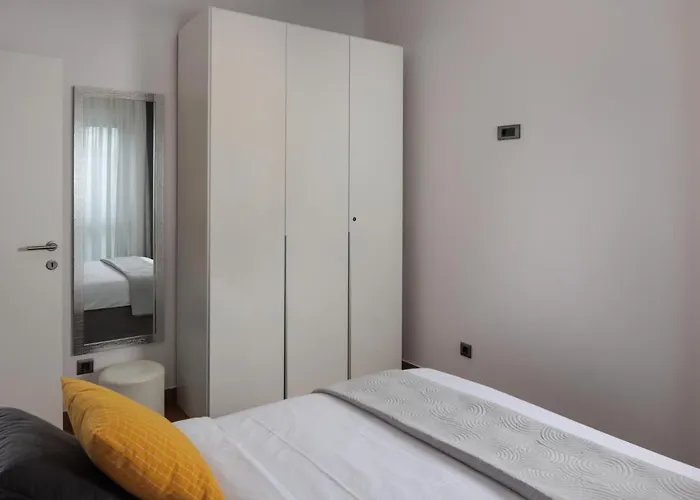 Апартаменты Terra 5 Deluxe On The Ground Floor With Private Parking Риека