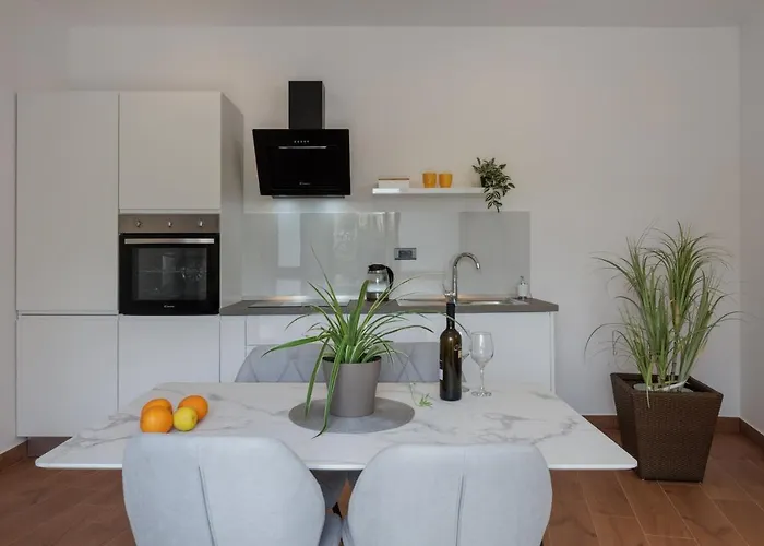 Apartman Terra 5 Deluxe On The Ground Floor With Private Parking Fiume