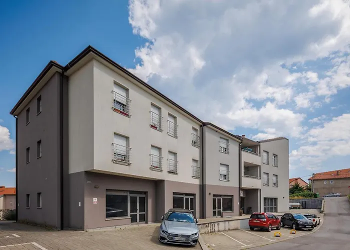 Terra 5 Deluxe On The Ground Floor With Private Parking * Fiume